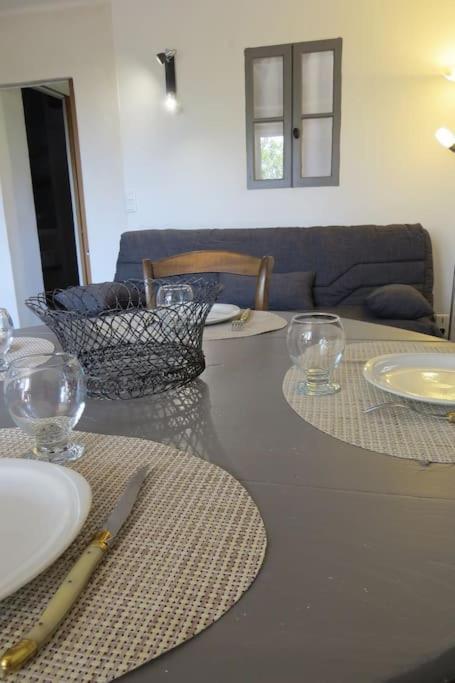 Les Tarraiettes Au Pied Du Luberon Villa Lourmarin Exterior foto